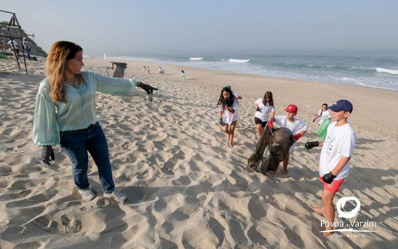 Ambiente | Centenas de voluntários do World Cleanup Day limparam a Póvoa de Varzim