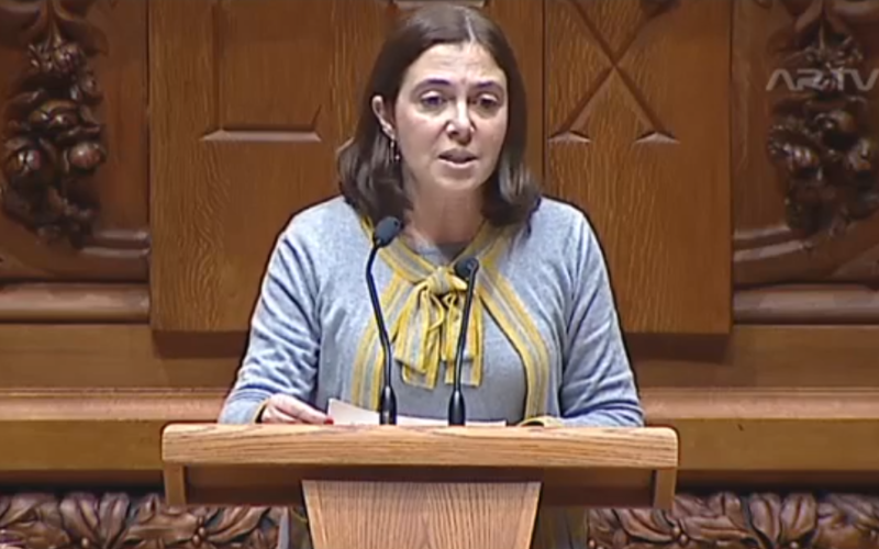 PS | Catarina Marcelino: O Plano de Nascimento pretende constituir um salto qualitativo no ato de nascer em Portugal