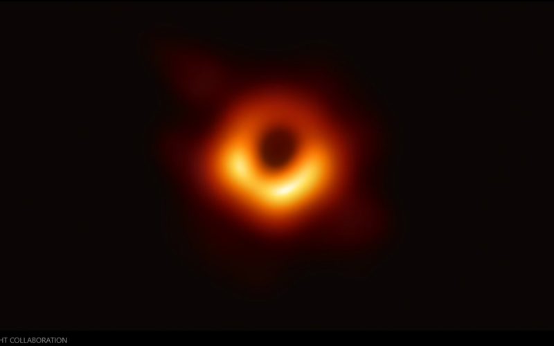 Astronomia | A primeira imagem de um buraco negro
