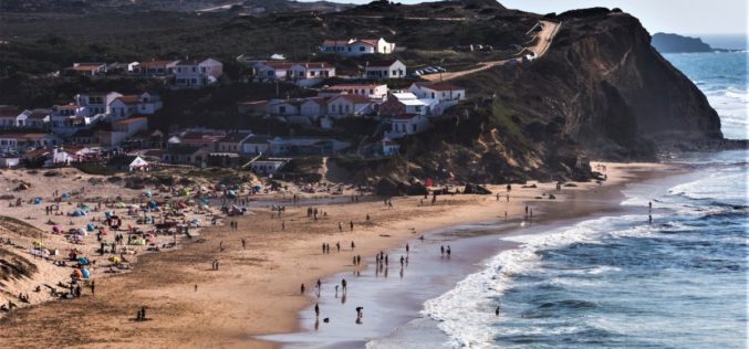 Negócios | Posicionar Portugal como um dos destinos turísticos mais competitivos e sustentáveis do mundo