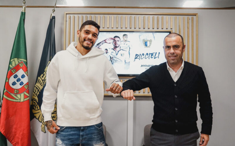 Riccieli renova pelo FC Famalicão até 2025
