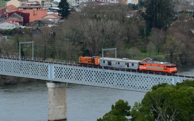 Inaugurada primeira ligação de ferrovia elétrica entre Portugal e Espanha