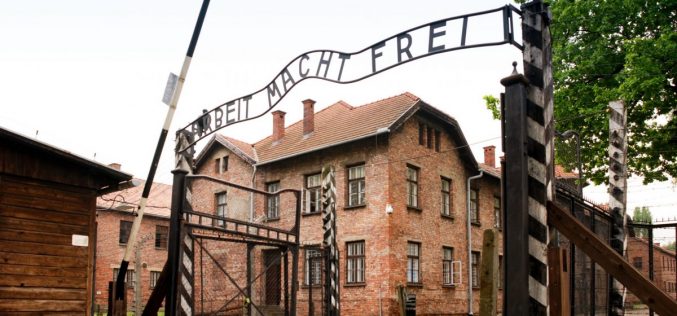 Auschwitz – nunca se deve esquecer a história