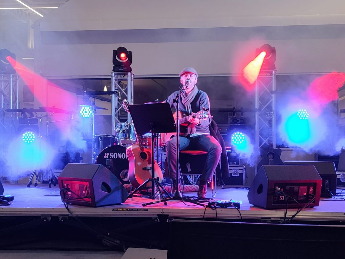 gil cadeias - concerto de natal - praça - mercado de famalicão