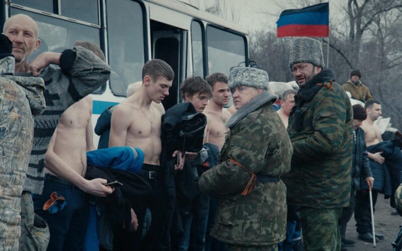 Manual de sobrevivência no Donbass num cinema perto de si