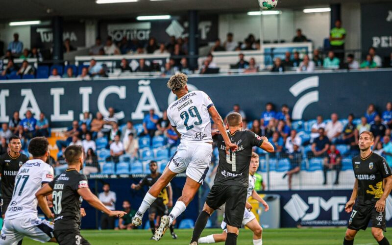 Inspiração beneficia Famalicão na vitória por 1-0 sobre Farense