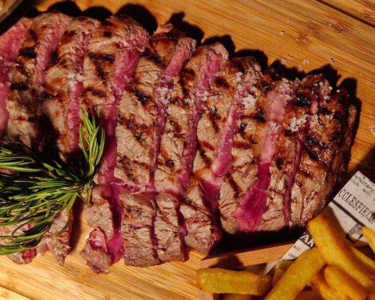 maravilhas gastronómicas - gastronomia - país - portugal - carne - gado vacum - gado bovino - terra quente - planalto mirandês - mirandela - posta mirandesa - açimentação - gastronomia - carne - história - cultura - restaurante thatro - trás-os-montes - alto douro - portugal - comida tradicional -